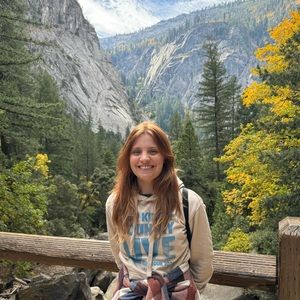 Meet your Posher, Alyssa